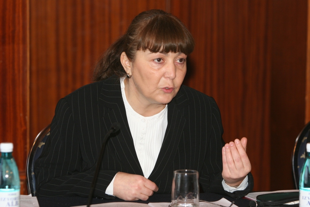 Monica Macovei sare la gâtul parlamentarilor 