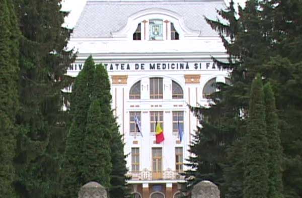 Scandal la Universitatea de Medicină din Târgu Mureș - 1304umfde4stelevoooooosite02-1330503610.jpg