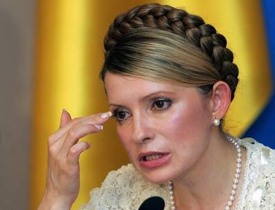 Iulia Timoșenko a refuzat să îi adreseze întrebări lui Viktor Iușcenko la proces - 1312551436iuliatimosenko-1313585267.jpg