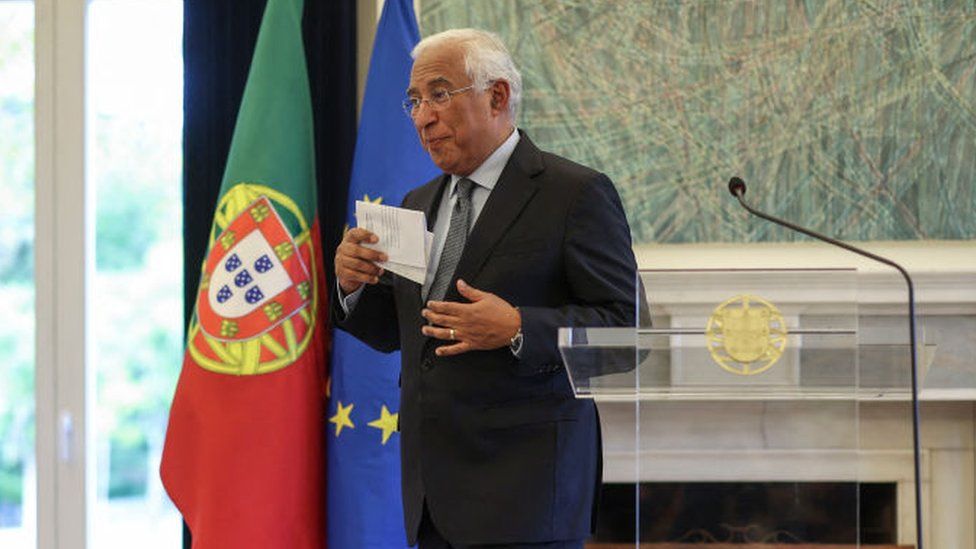 Premierul Portugaliei a demisionat după ce polițiștii i-au percheziționat casa. Este suspectat într-o anchetă de mare corupție - 131636770gettyimages1768345255-1699375626.jpg