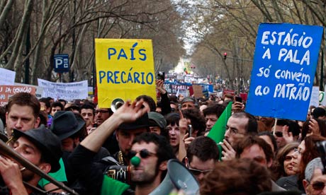 Mii de portughezi manifestează împotriva austerității - 1332941977portugalprotest007-1391372953.jpg