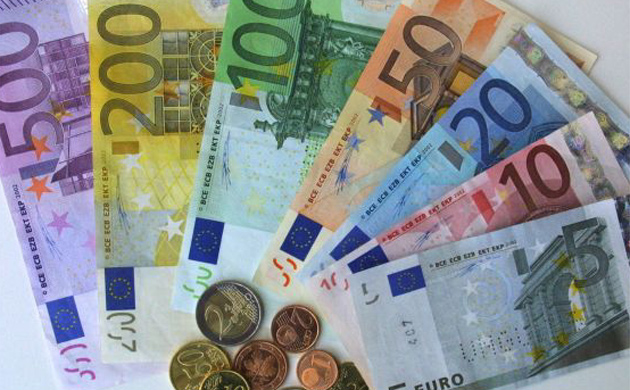Euro s-a apreciat considerabil - 1345204542euro-1348828677.jpg
