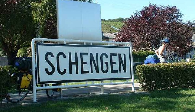 Baconschi cere demisiile lui Stroe și Corlățean pentru renunțarea la obiectivul Schengen - 1371656142schengeanp31381751665-1386579436.jpg
