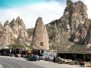Cappadocia sau tărâmul celor peste 3.000 de biserici creștine în mijlocul Turciei - 1381551339ad8ecfb87a9719aa659716.jpg