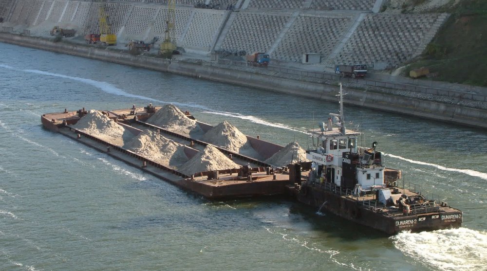 1.559 de unități navale au tranzitat canalele navigabile românești, în ianuarie 2020 - 1559deunitatinavaleautranzitatca-1581024823.jpg