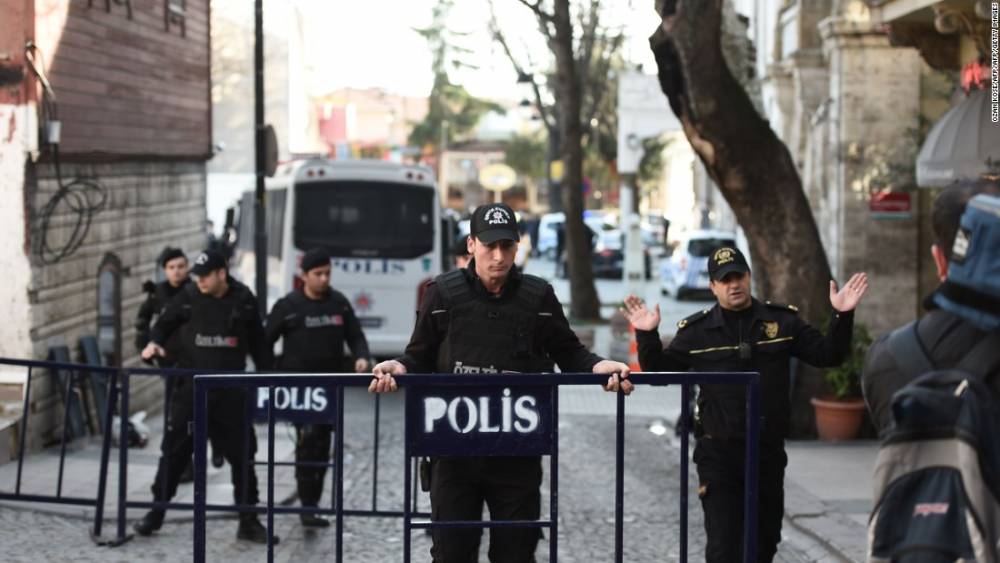 Atac cu mașină-capcană în Turcia, la o secție de poliție. Zeci de morți și răniți - 16011208573003turkeyexplosion011-1472195491.jpg