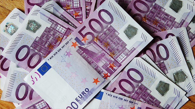 Euro atinge un nou nivel maxim al ultimelor șase luni - 160202151503eurobills780x439-1482839934.jpg