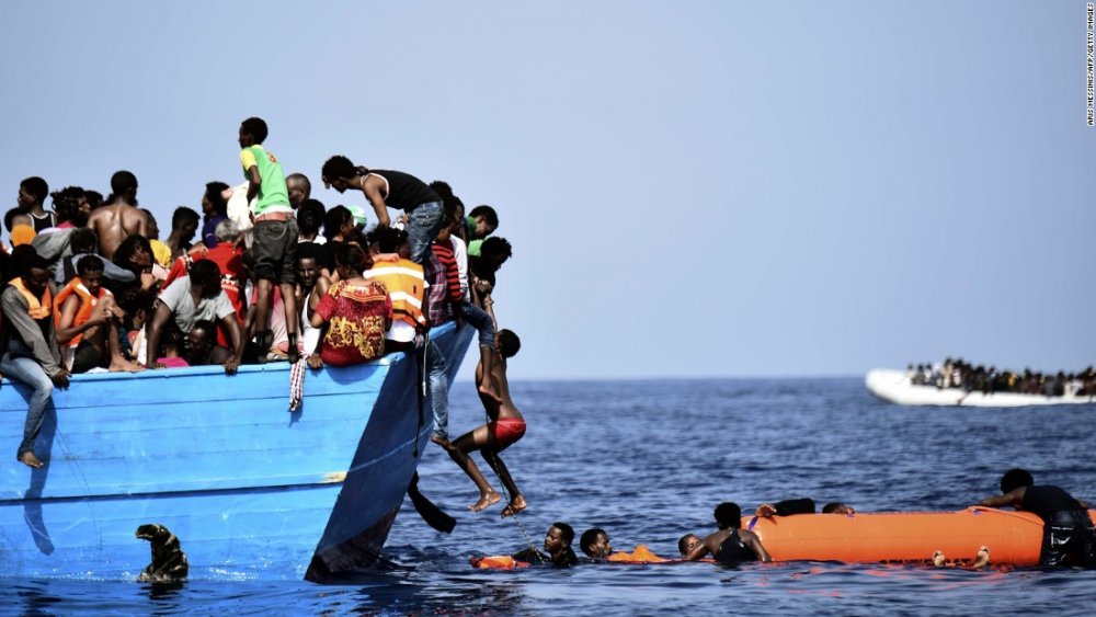 Șapte migranți morți după ce ambarcațiunea lor s-a scufundat - 16100610152806libyamigrants1006s-1556947356.jpg