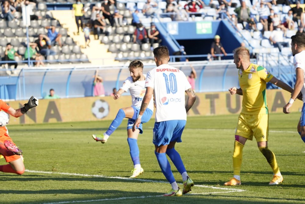 FCV Farul, trei puncte cu Mioveni. Ciobanu a marcat golul victoriei în prelungiri - 163266909697978-1632724256.jpg