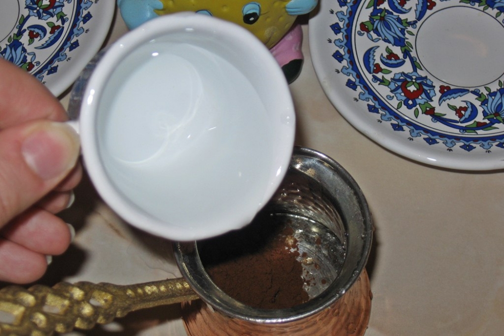 Cum se prepară cafeaua turcească originală - 16ianprepararecafea-1389895139.jpg