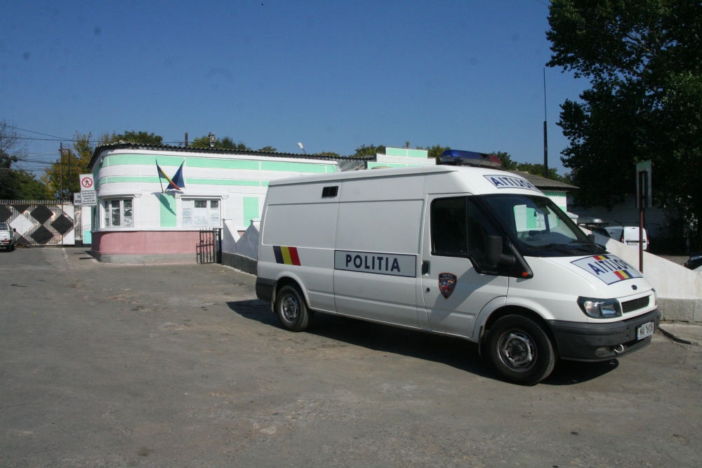 Viitorii gardieni din penitenciare, recrutați de pe băncile școlilor din Constanța - 16martiepenitenciarrecrutare-1394959789.jpg