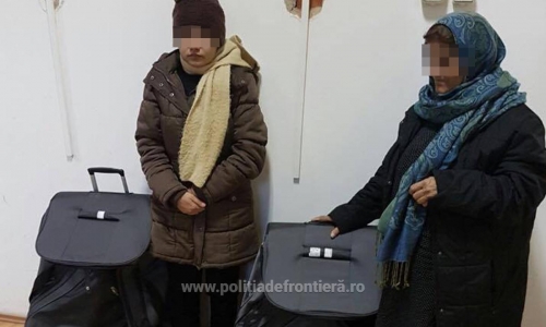 Două femei afgane, descoperite la graniță, ascunse în geamantane - 174993700-1481367746.jpg