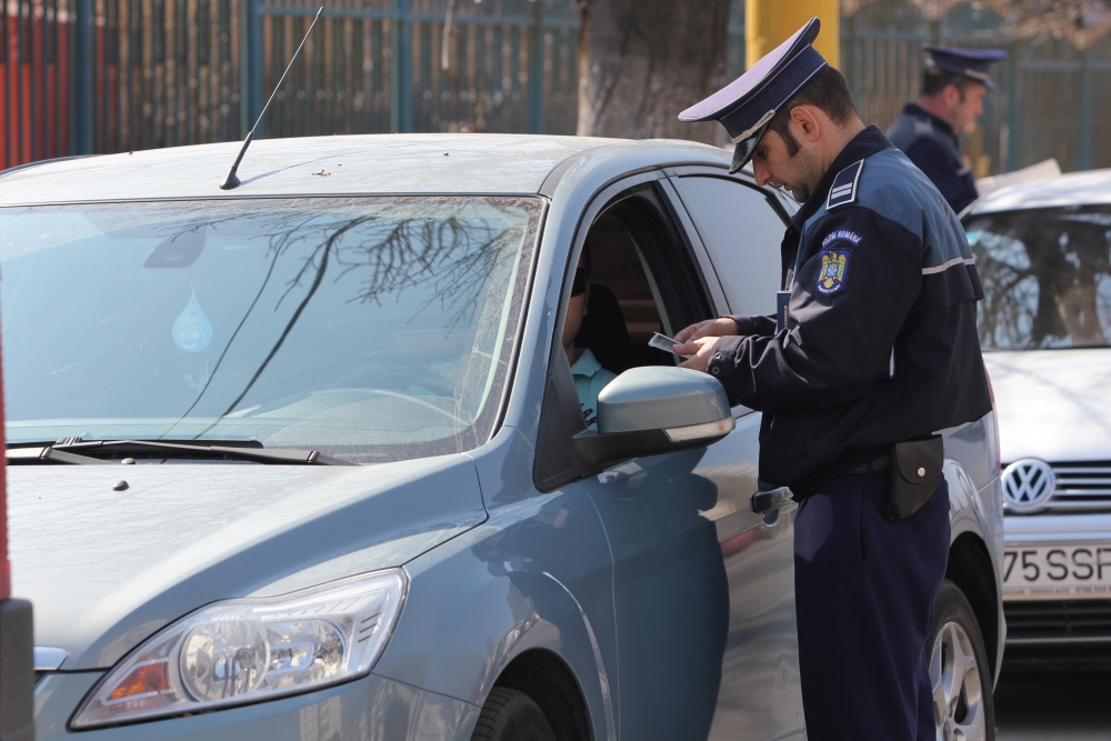 Razie a polițiștilor rutieri pentru depistarea șoferilor indisciplinați - 17ianuarieraziepolitieconstanta1-1364803418.jpg