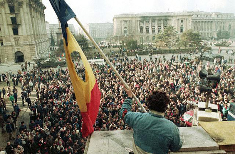 Parlamentul ar putea organiza o ședință solemnă pentru Revoluția din 1989 - 1989revolutia-1321909971.jpg