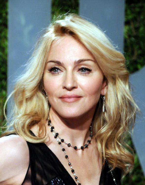 Madonna a donat 250.000 de dolari pentru victimele din Haiti - 1cdf23c2de26bbfd8be4541aefc98bad.jpg
