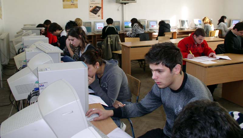 Toți elevii vor permisul european de conducere a computerului - 1e16cc9fc054b1c56a4411541ff63c4e.jpg