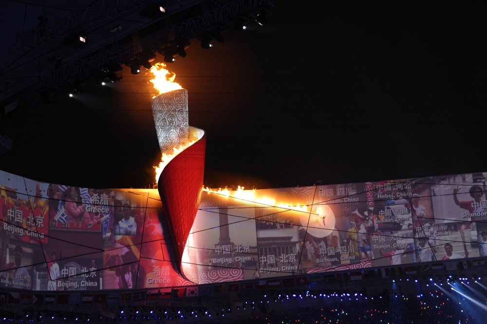 Flacăra Olimpică pentru Jocurile de Iarnă de la Beijing se va aprinde fără spectatori - 2008olympicsfireworks1772002ltr-1634456633.jpg