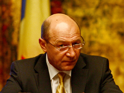 Băsescu se întâlnește cu Oprescu și cu primarii de sector pe tema referendumului - 20110314034731basescu7-1307694301.jpg