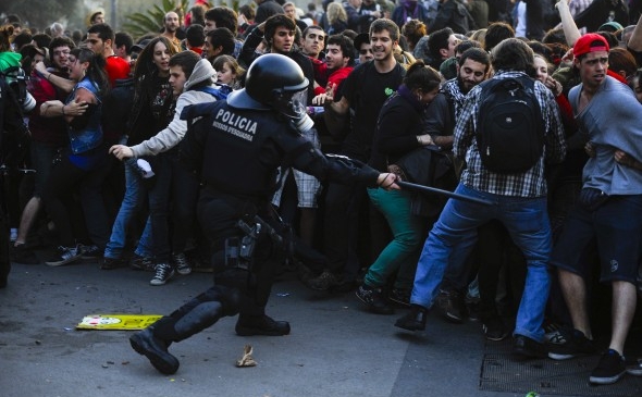 Grevele paralizează capitala Spaniei - 20120330grabb115090rsz-1356523861.jpg