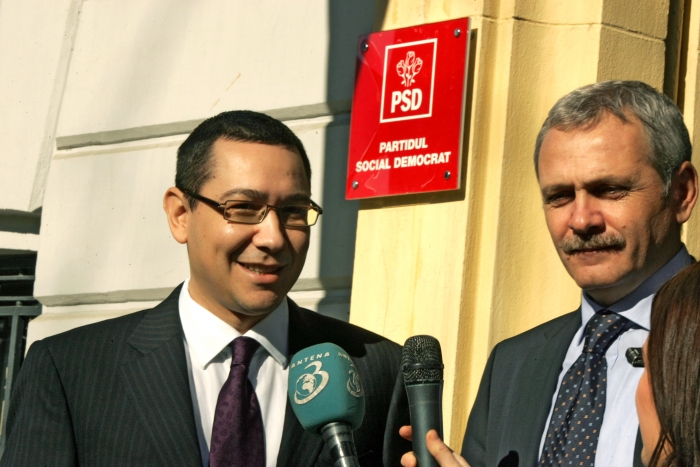 ONG-urile îi cer lui Ponta și Dragnea să pună în dezbatere publică proiectul descentralizării - 20120912victorpontasiliviudragne-1383824979.jpg
