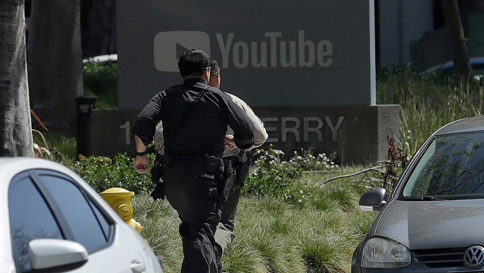 Împușcături la sediul YouTube din California. O femeie a deschis focul în clădire, a rănit trei oameni, apoi s-a sinucis - 20180403youtube-1522826807.jpg