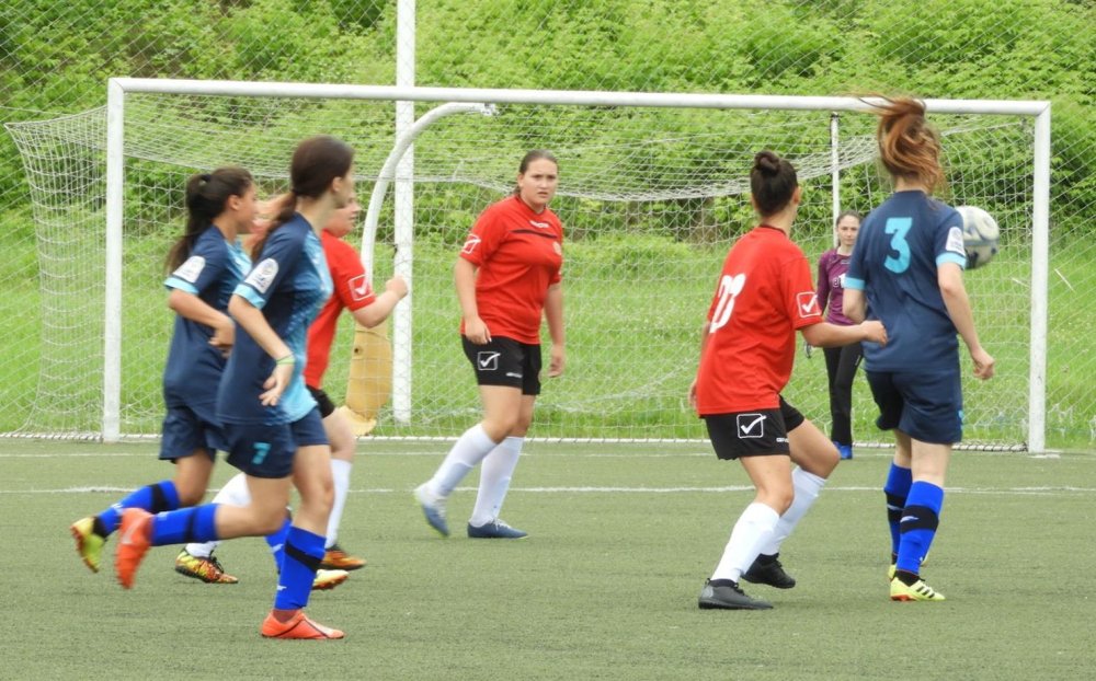 Fotbal feminin / Junioarele dau bătăliile finale pentru medalii la Odorheiu Secuiesc şi Cluj - 20209455921077174593824032552363-1624371833.jpg