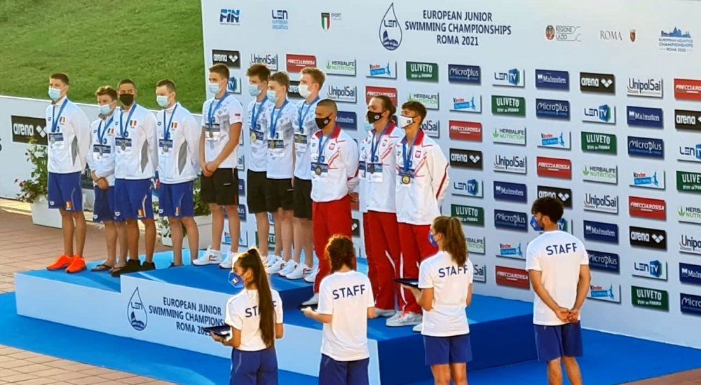 Nataţie / Ştafeta 4x100 m liber masculin a României, medaliată cu argint la Europene - 21474777240975658769646436807158-1625642805.jpg