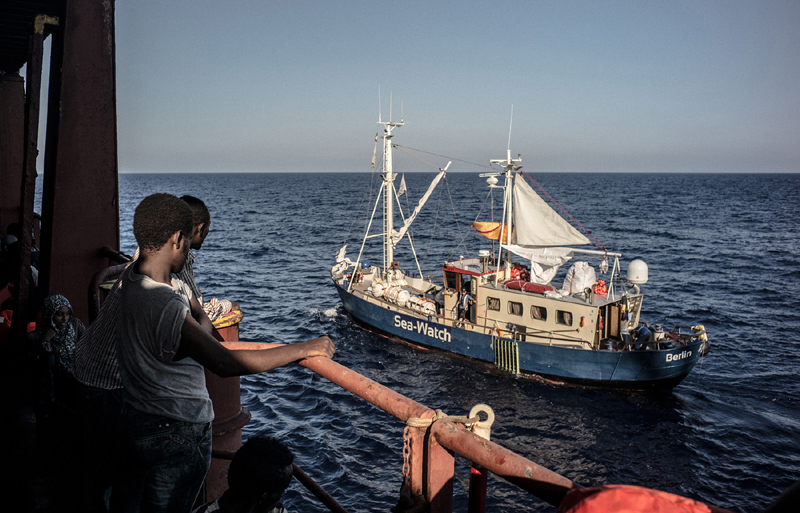 Peste 2.200 de migranți salvați în largul coastelor Libiei - 2200migranti-1477403321.jpg