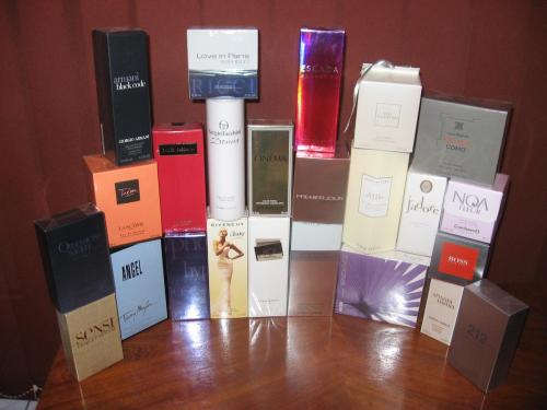 Parfumuri de 1,5 milioane de euro, confiscate de vameșii constănțeni - 22maiparfumuritricouri1337676968-1354788653.jpg