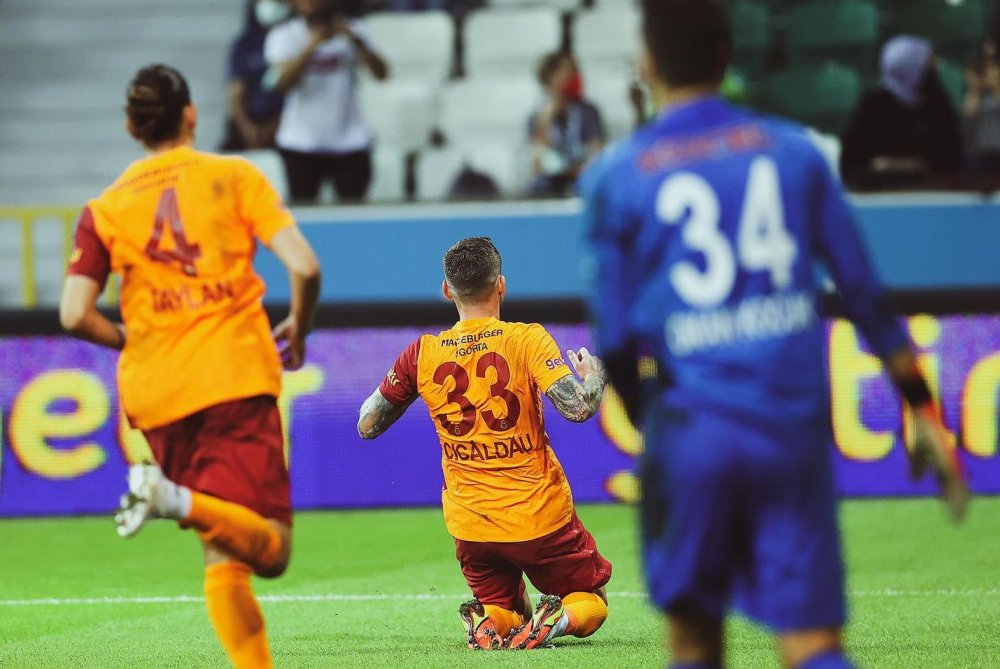 Fotbal / Alexandru CicÃ¢ldÄƒu a marcat pentru Galatasaray, Ã®n etapa inauguralÄƒ de campionat - 23895987945020274298559176001380-1629184390.jpg
