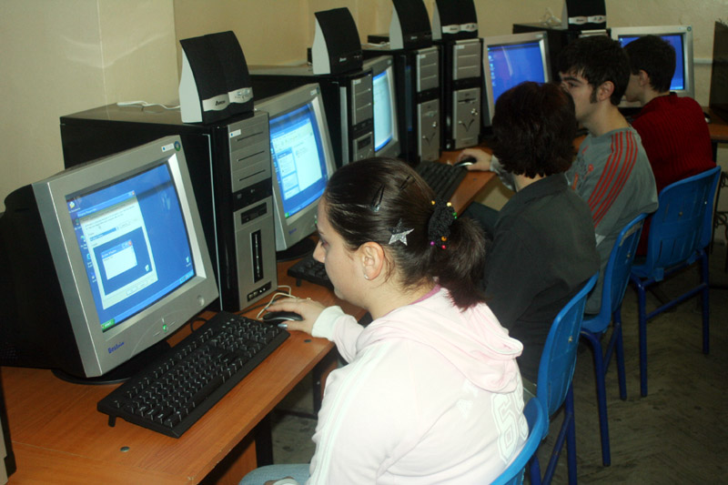 MCSI finanțează proiecte de conectare a școlilor la internet prin conexiuni broadband - 23d2204075d31bb041a8603d053651b2.jpg