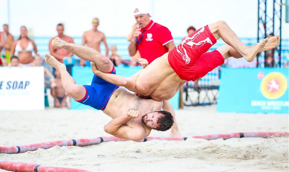 Peste 500 de luptători, la startul Campionatului Mondial de lupte pe plajă de la Constanţa - 24101012932914871566627662829645-1632309204.jpg