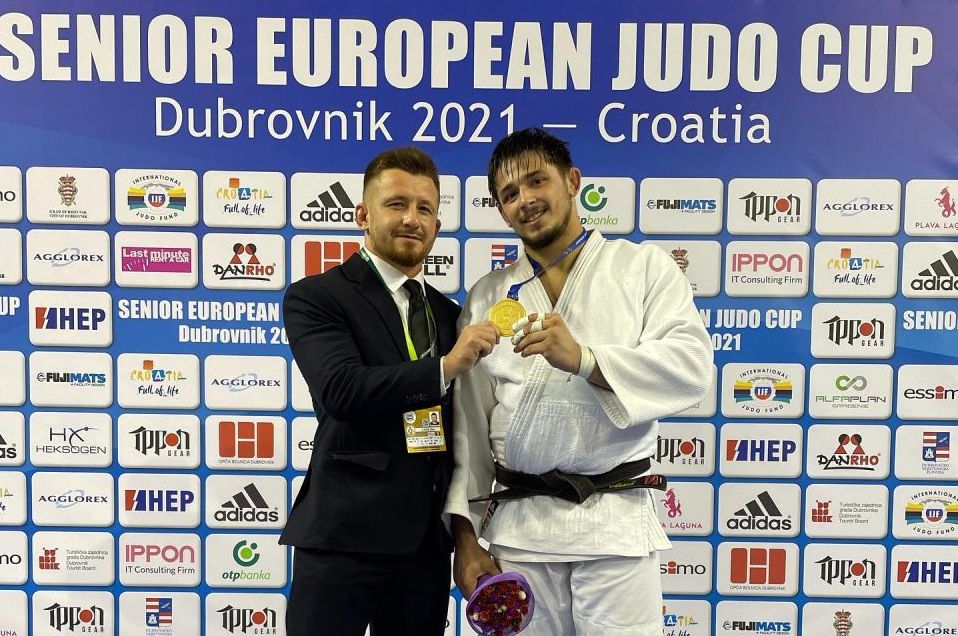 Judo / Trei medalii pentru români în turnee puternice. Eduard Șerban, aur la Cupa Europeană de la Dubrovnik - 24636996550283253838631228205451-1634541481.jpg
