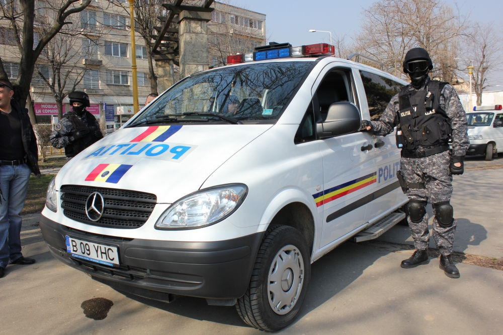 Polițiștii din Constanța, la ceas de sărbătoare - 24martieziuapolitiei-1395674129.jpg