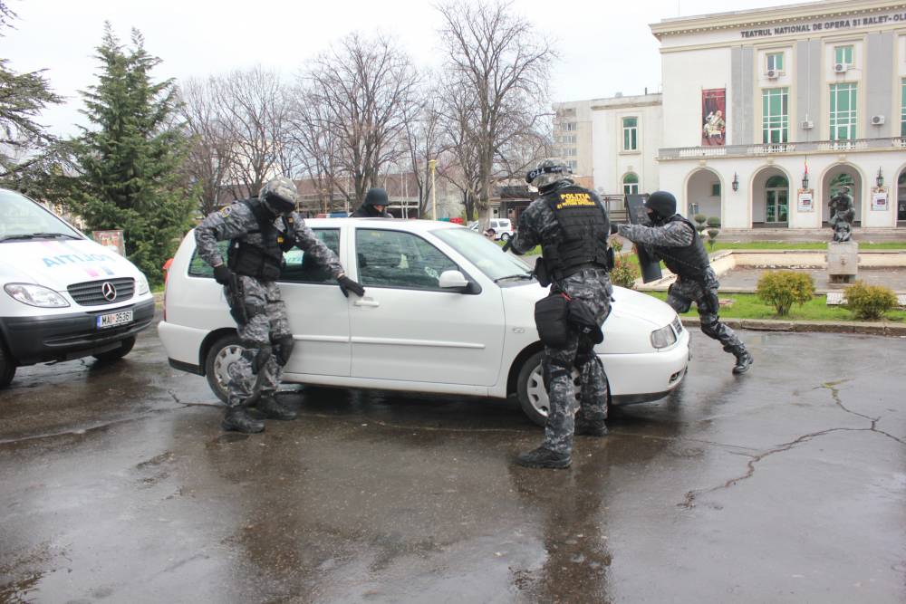 Polițiștii din Constanța ies mâine pe străzi! Vezi de ce - 24martieziuapolitiei-1427208432.jpg