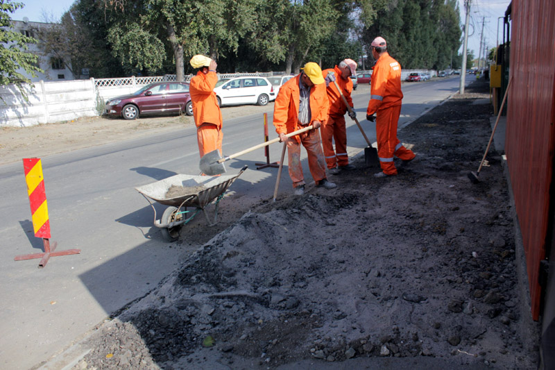 Programul de asfaltare a străzilor din Medgidia a ajuns la final - 24octfondvfcudorasfalttrotuare13-1385047304.jpg