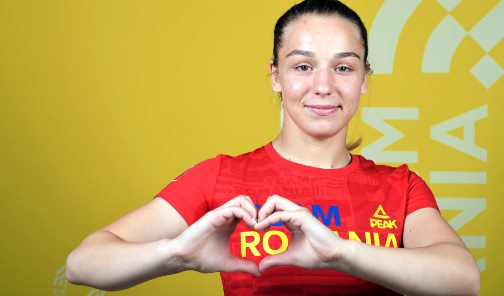 Lupte / Constănţeanca Andreea Ana luptă pentru medalia de aur la Mondialele de la Belgrad - 25044058764144051486344863716963-1636010340.jpg