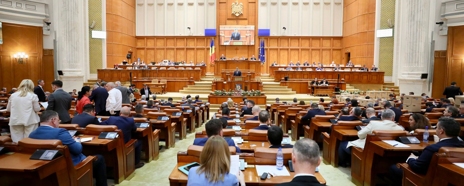 Parlament: Măsuri pentru implementarea legii de reducere a cheltuielilor - 25anisuaa-1702311369.jpg