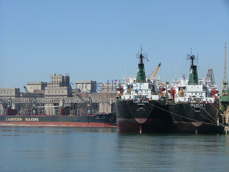 Criza economică a făcut ravagii în porturile de la Marea Neagră - 25de6b51f059080c2444e869d6569876.jpg