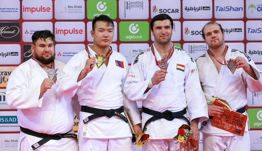 Judo / Vlăduţ Simionescu, pe podium! Argint pentru România la Grand Slam-ul de la Abu Dhabi - 26209788923668784188246787475394-1638279775.jpg