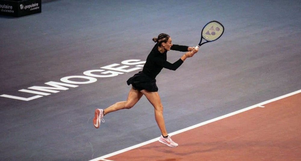 Tenis / Ana Bogdan o înfruntă pe Alison Van Uytvanck în finala turneului WTA 125 de la Limoges - 26835732110223760238647511306456-1639906475.jpg