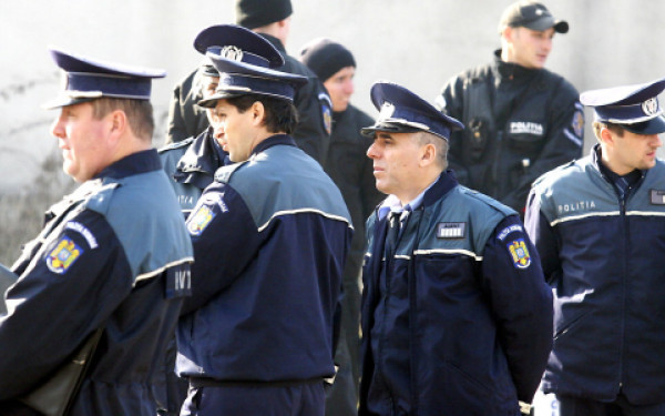 PREMIERĂ: Polițiști, vi se cere punctul de vedere! - 26iuniepolitistipunctdevedere-1340707934.jpg