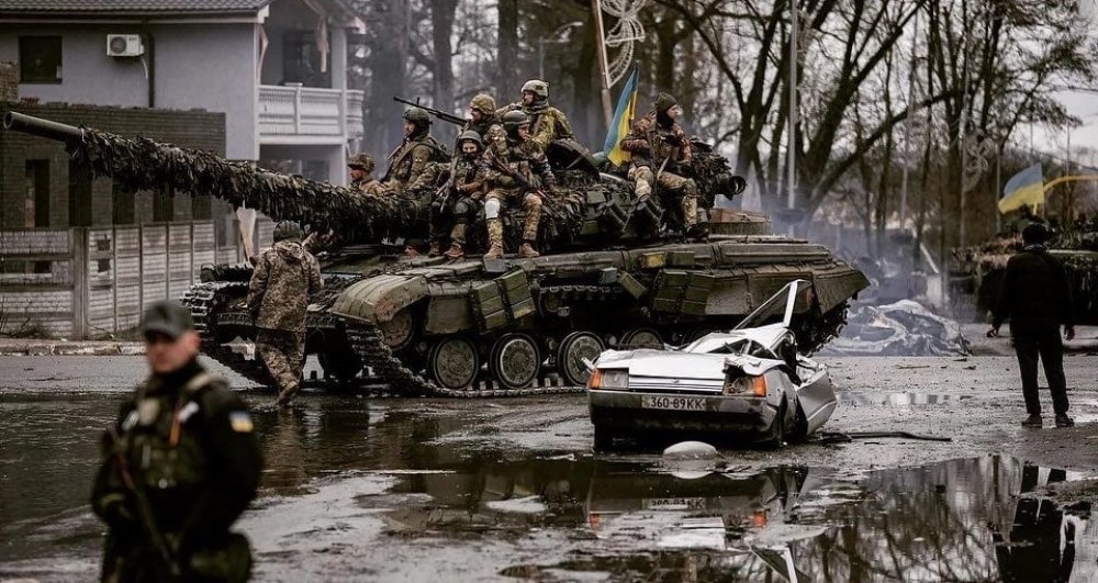 Lovitură strategică majoră: Ucraina bombardează un pod din regiunea Herson, folosit pentru aprovizionarea trupelor rusești - 27824334230537659515404273719370-1658599432.jpg
