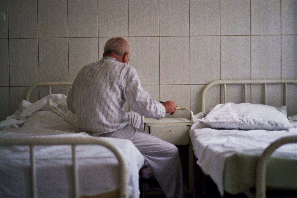 Un pacient internat la spitalul de psihiatrie din Focșani a rănit doi asistenți medicali - 290029-1567697754.jpg