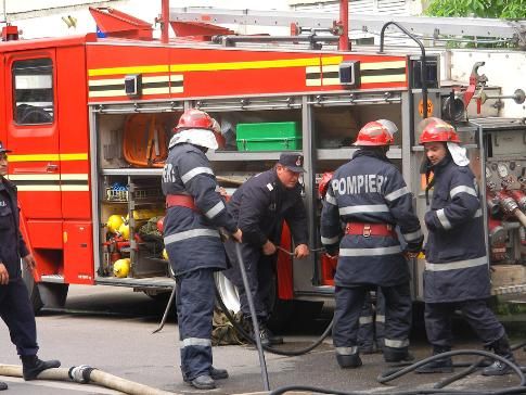 INCENDIU. Pompierii au fost solicitați în zona ABATOR din Constanța - 29aprilieposibilincendiusosmanga-1398753935.jpg