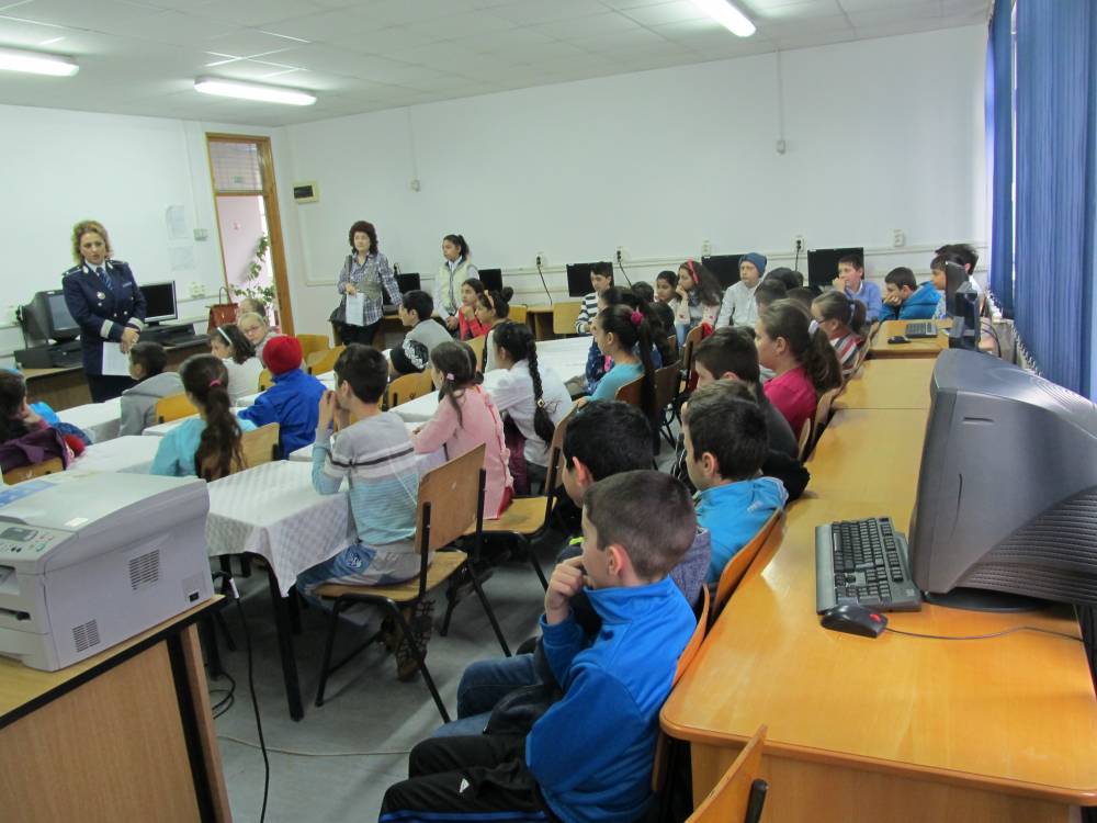 Copilărie fără delincvență, în școlile din Constanța - 29ianuariecampanie-1422538878.jpg