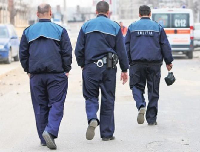 Peste 13% dintre polițiștii români sunt femei! - 29ianuarievarstamediepolitisti-1422577786.jpg