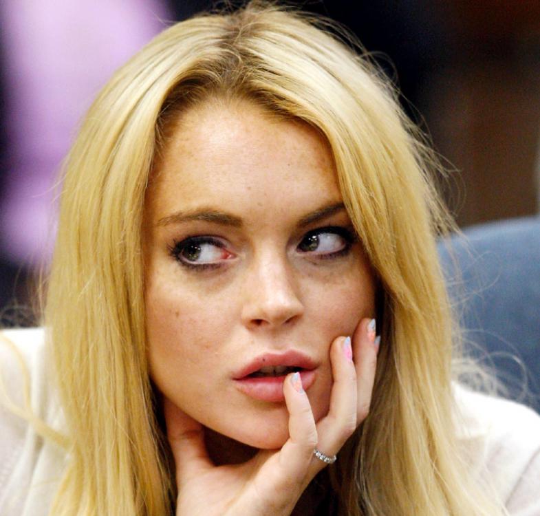 Lindsay Lohan, externată mai devreme dintr-o clinică de dezintoxicare - 2d9e9a27caab97a9899ba3076caa5f49.jpg