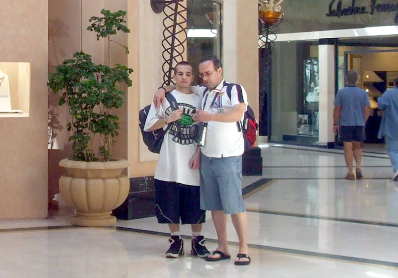Gheorghe și Ion la hotel de lux - 2octionsigheorghelahotel-1317576637.jpg