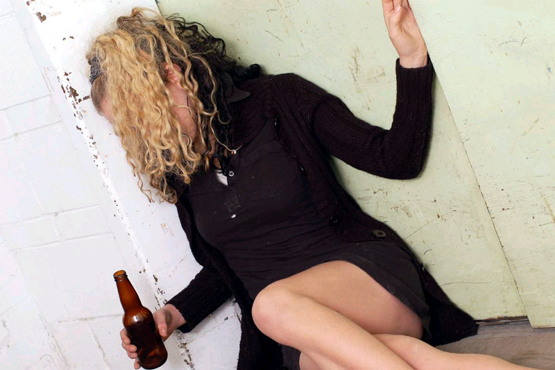 De ce cad și femeile în patima băuturii - 2septfondalcoolismcopy-1378134815.jpg